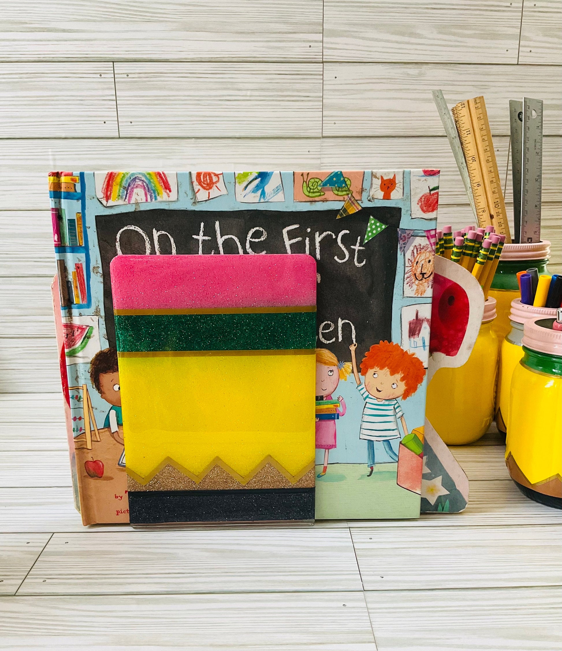 Sparkling Yellow Pencil Glitter Bookends - Perfect Teacher Gifts, Stylish Classroom Decor