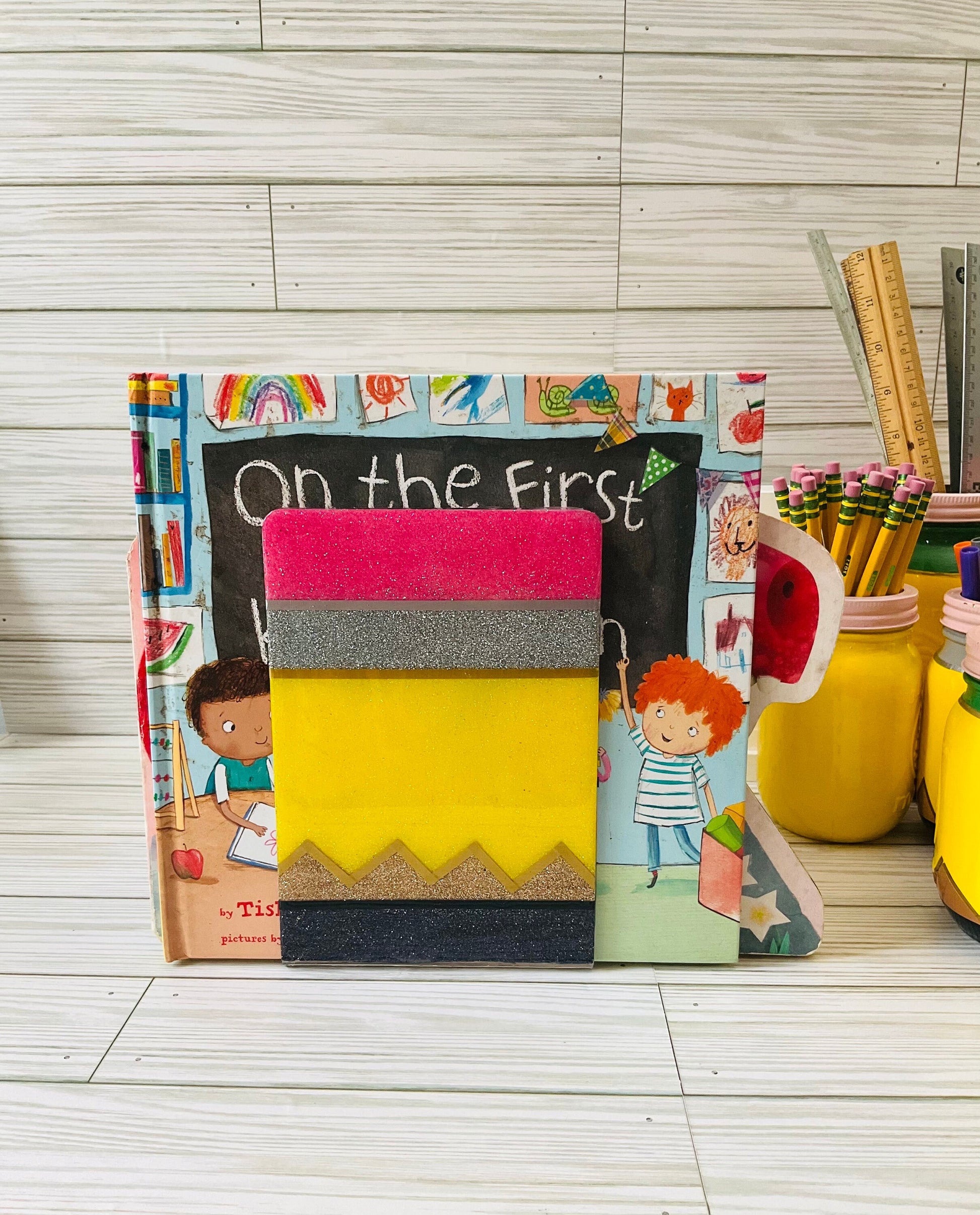 Sparkling Yellow Pencil Glitter Bookends - Perfect Teacher Gifts, Stylish Classroom Decor