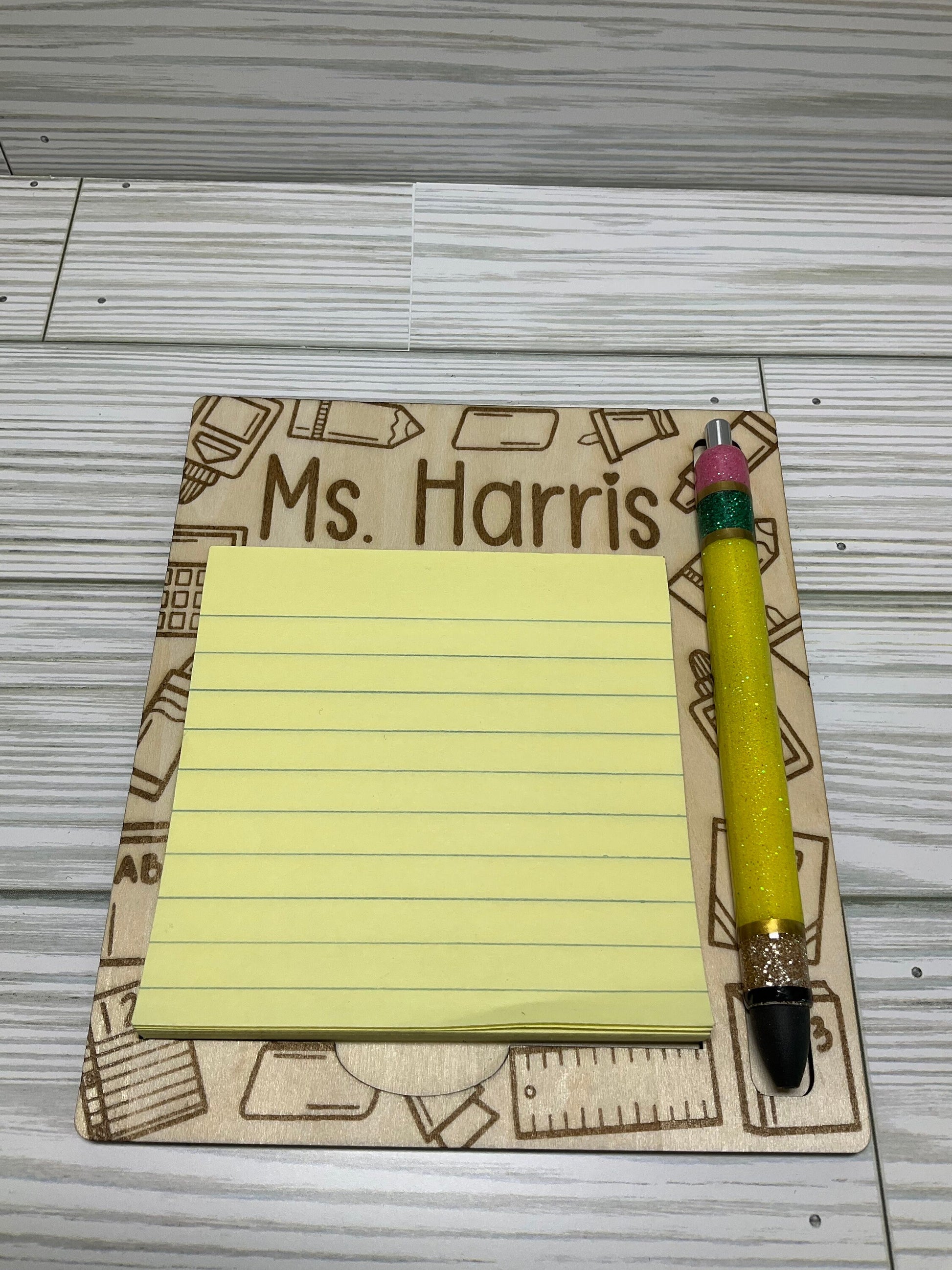 Personalized Engraved Pen & Post-it Note Holder – Teacher Desk Organizer Gift by Lina Loves Two, handmade in Los Angeles CA