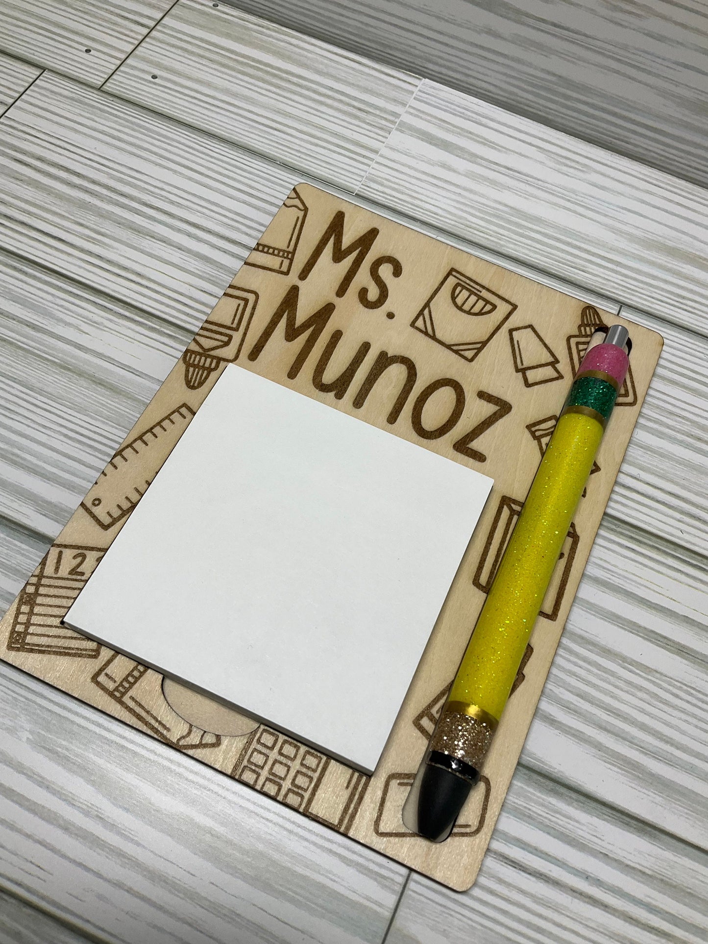 Personalized Engraved Pen & Post-it Note Holder – Teacher Desk Organizer Gift by Lina Loves Two, handmade in Los Angeles CA