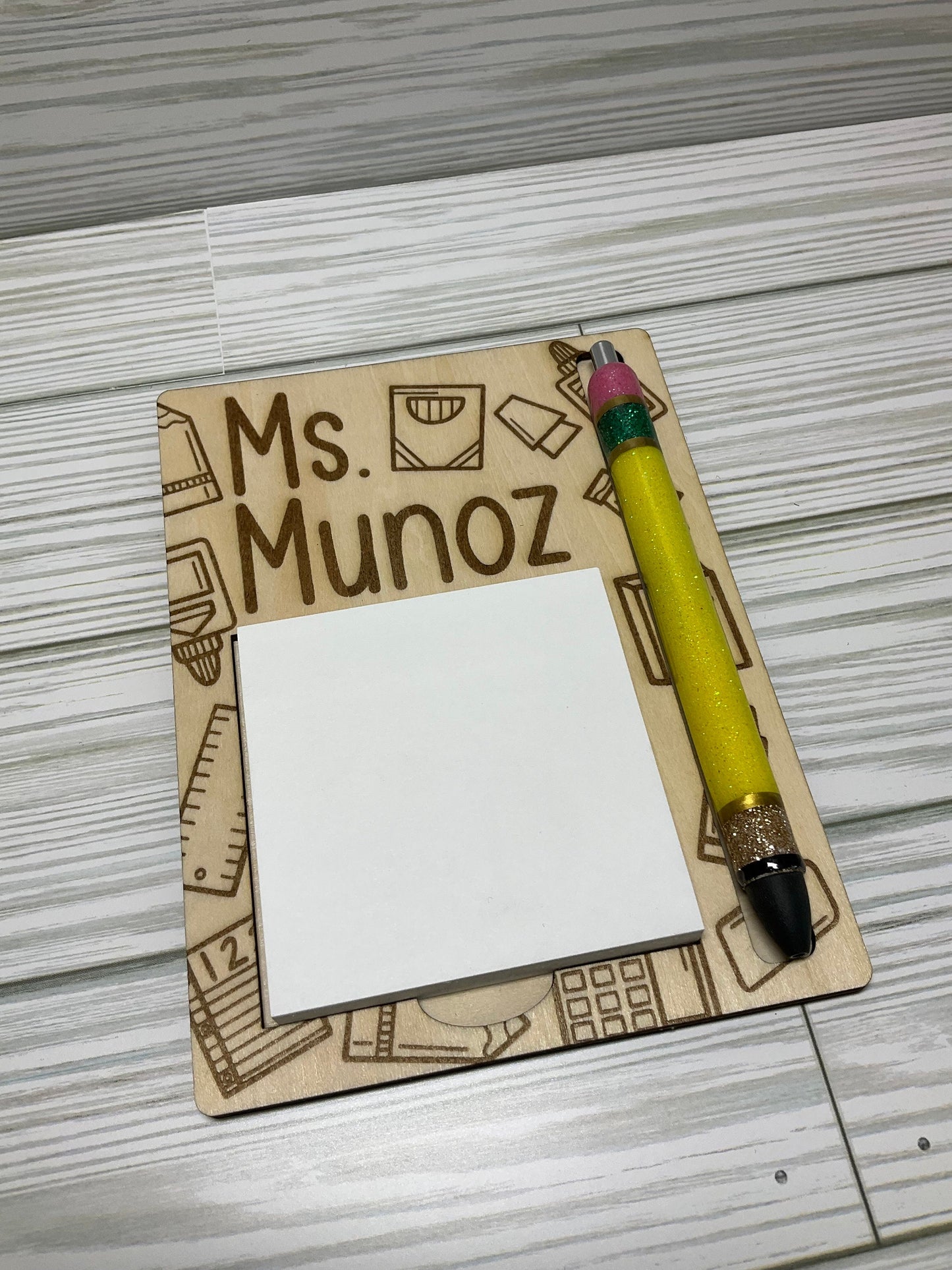Personalized Engraved Pen & Post-it Note Holder – Teacher Desk Organizer Gift by Lina Loves Two, handmade in Los Angeles CA
