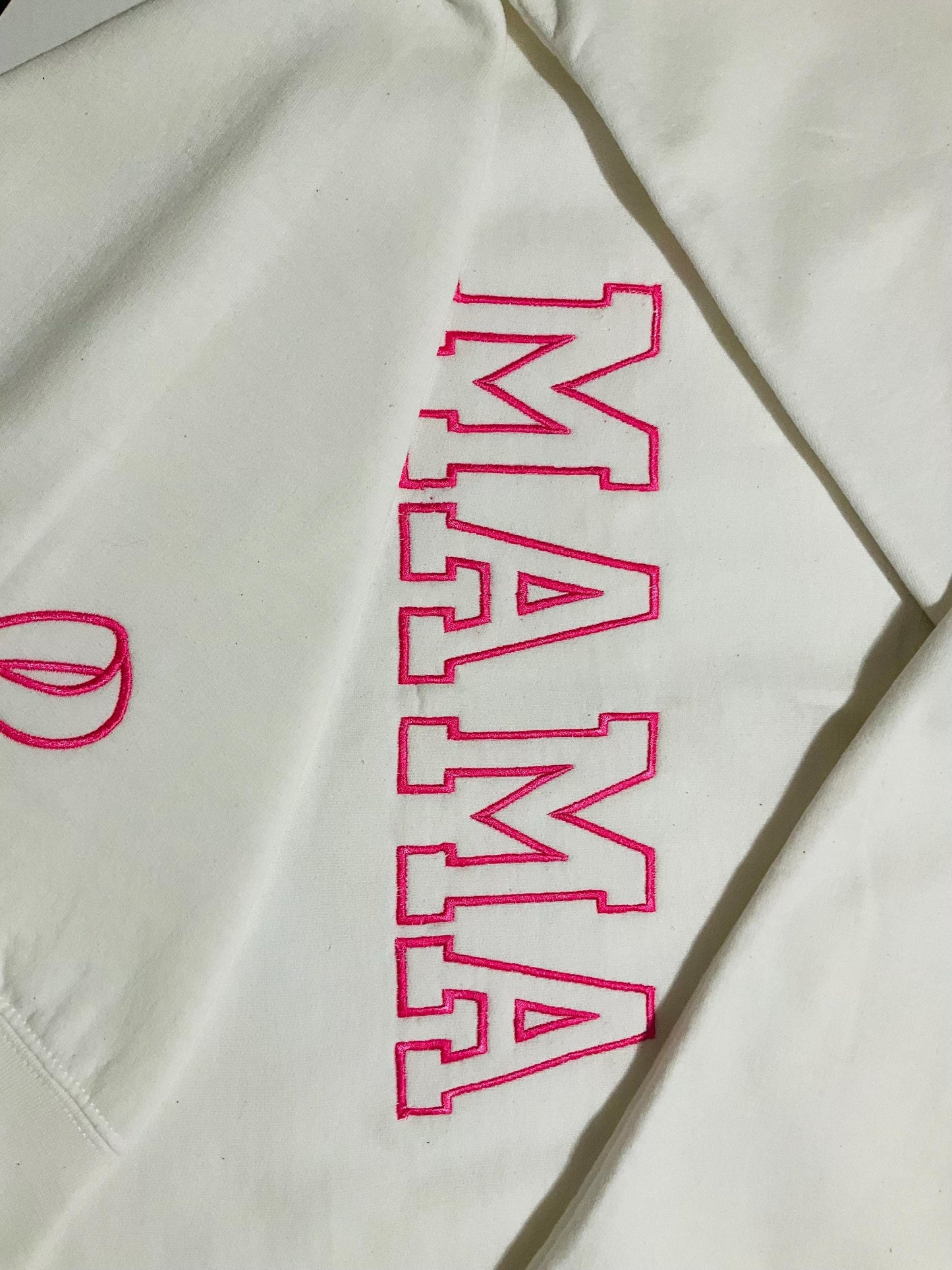 Embroidered Mama Sweatshirt: Classic Side Bow Design