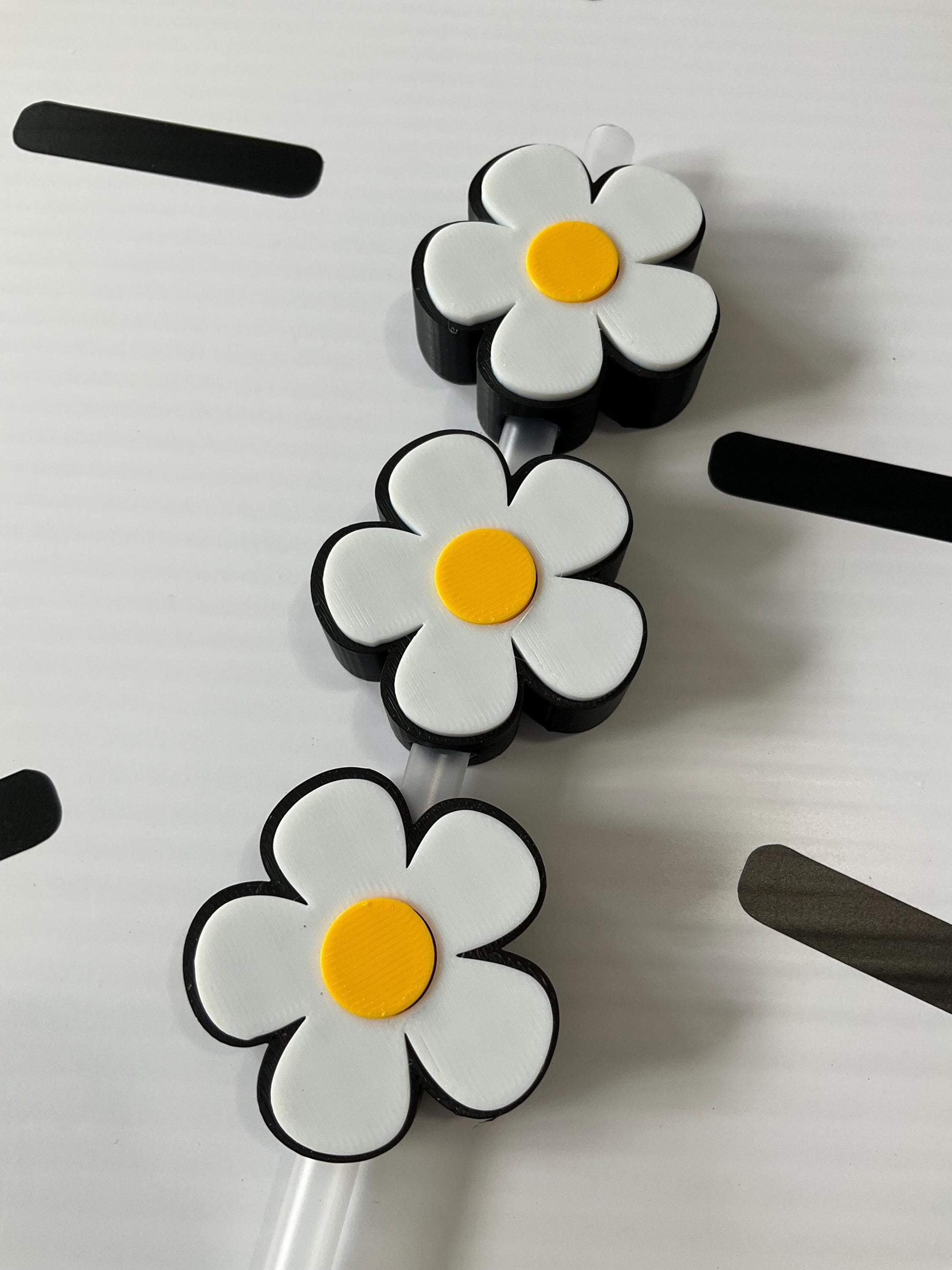 3D Printed Daisy Straw Topper: Reusable Floral Cup Charm