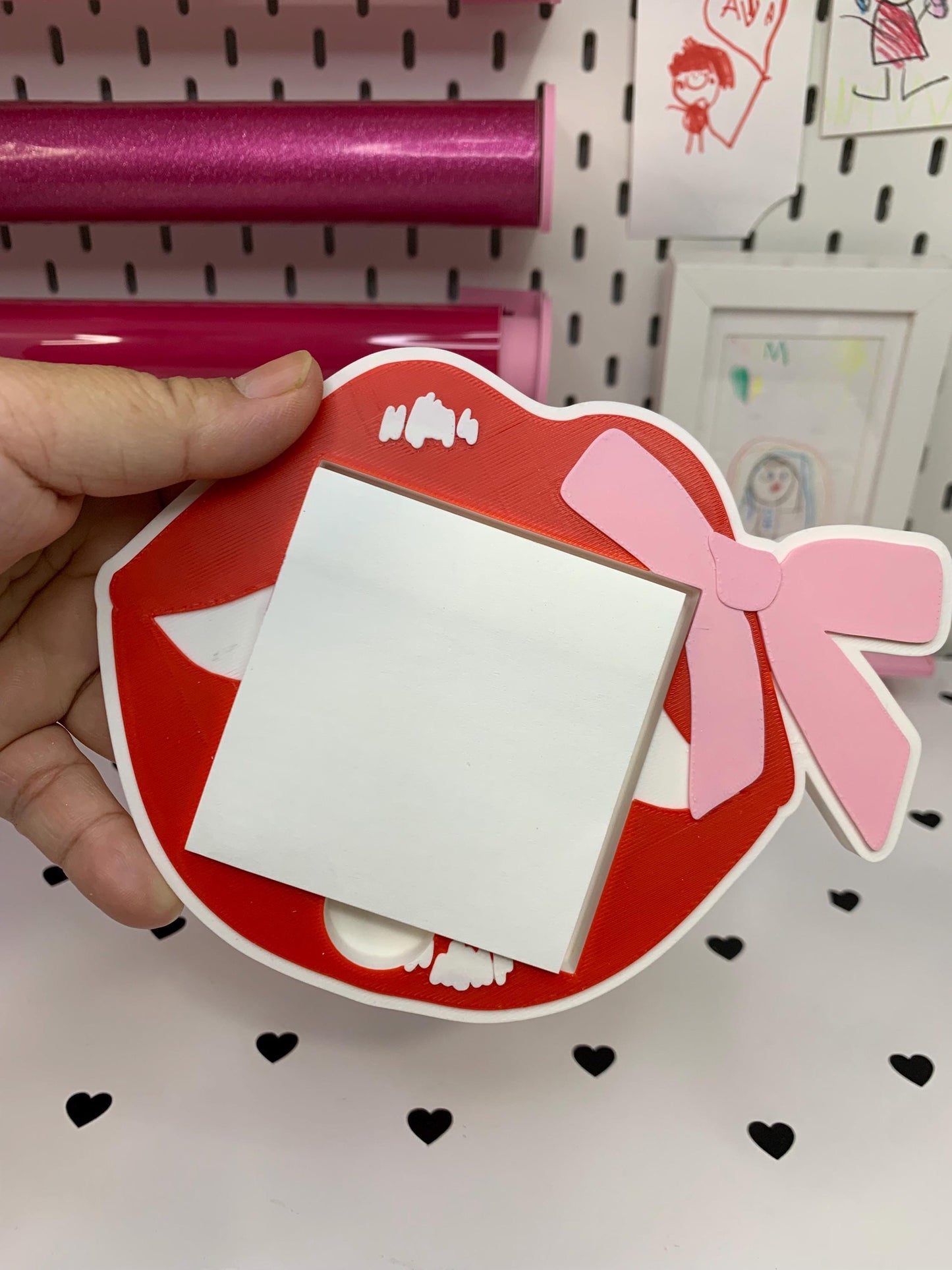 Lip with Bow Note Holder 3D Print File (STL & 3MF)