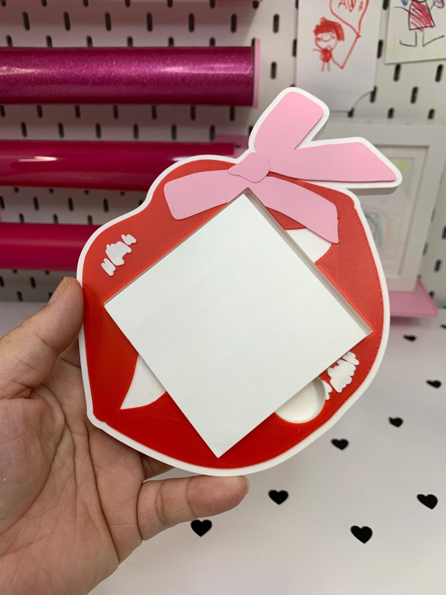 Lip with Bow Note Holder 3D Print File (STL & 3MF)
