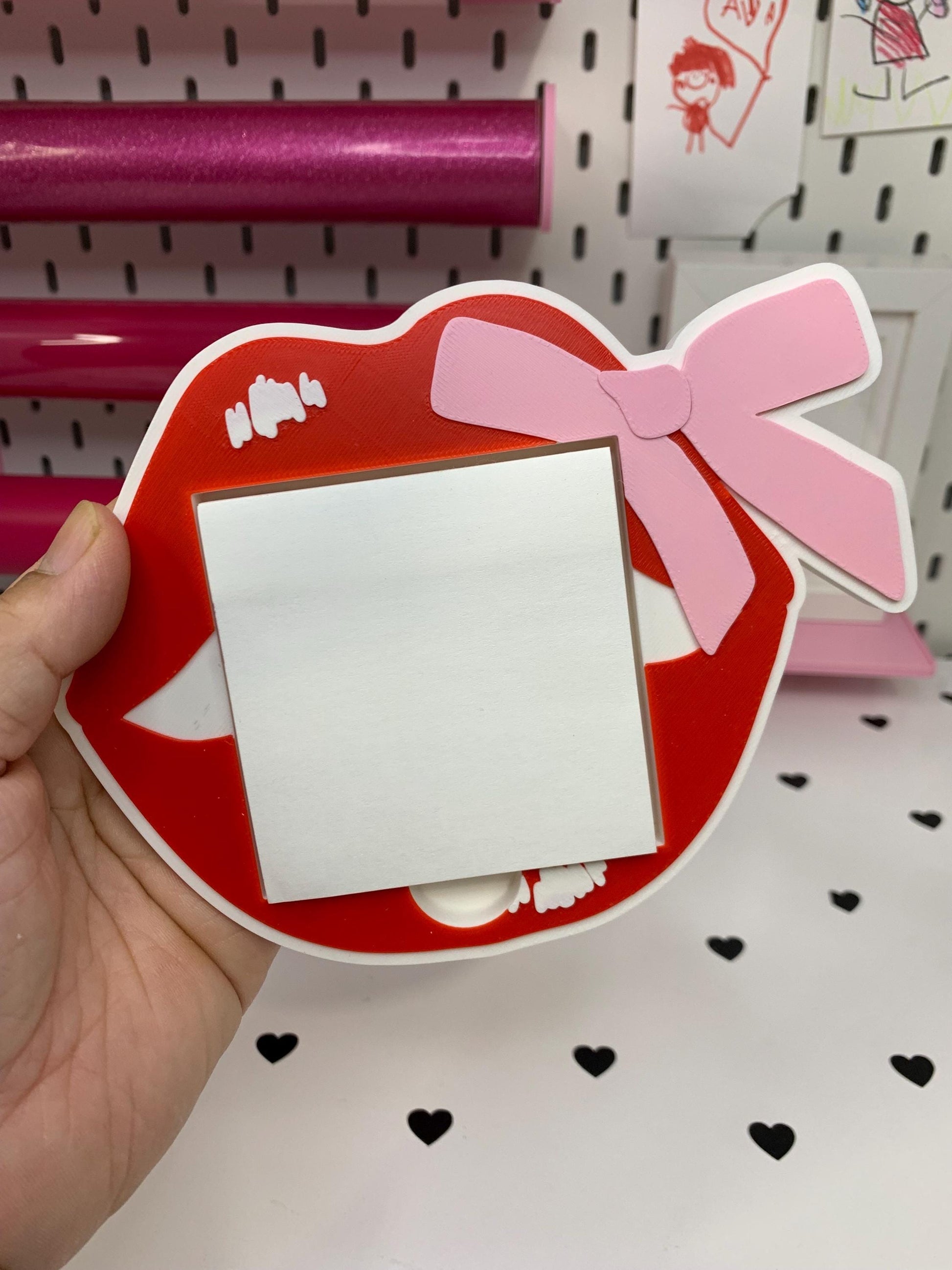 Lip with Bow Note Holder 3D Print File (STL & 3MF)