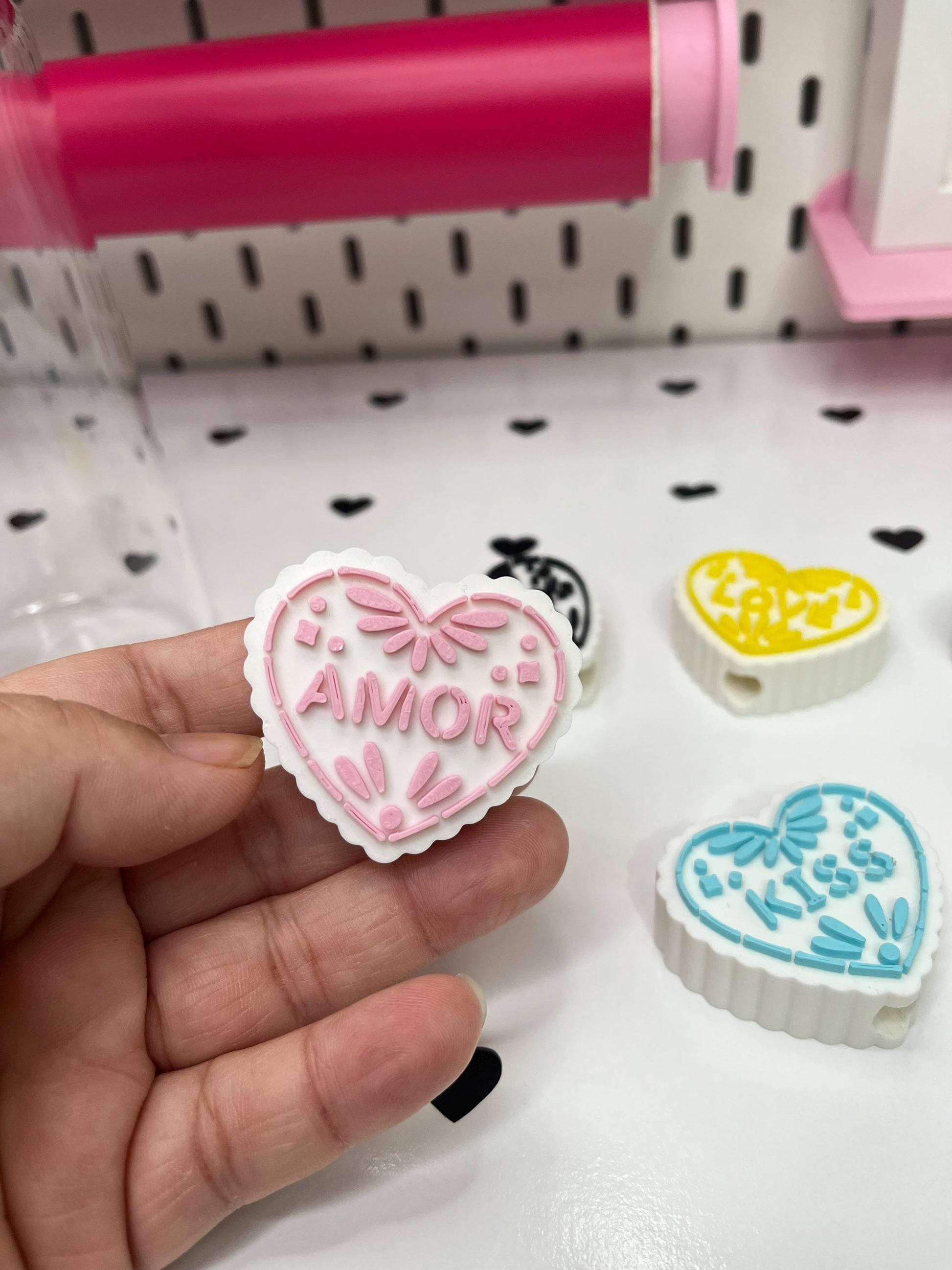 Mexican Heart Straw Toppers with Scalloped Edges – STL and 3MF Files | 8mm & 10mm Straw Holes | Digital Download
