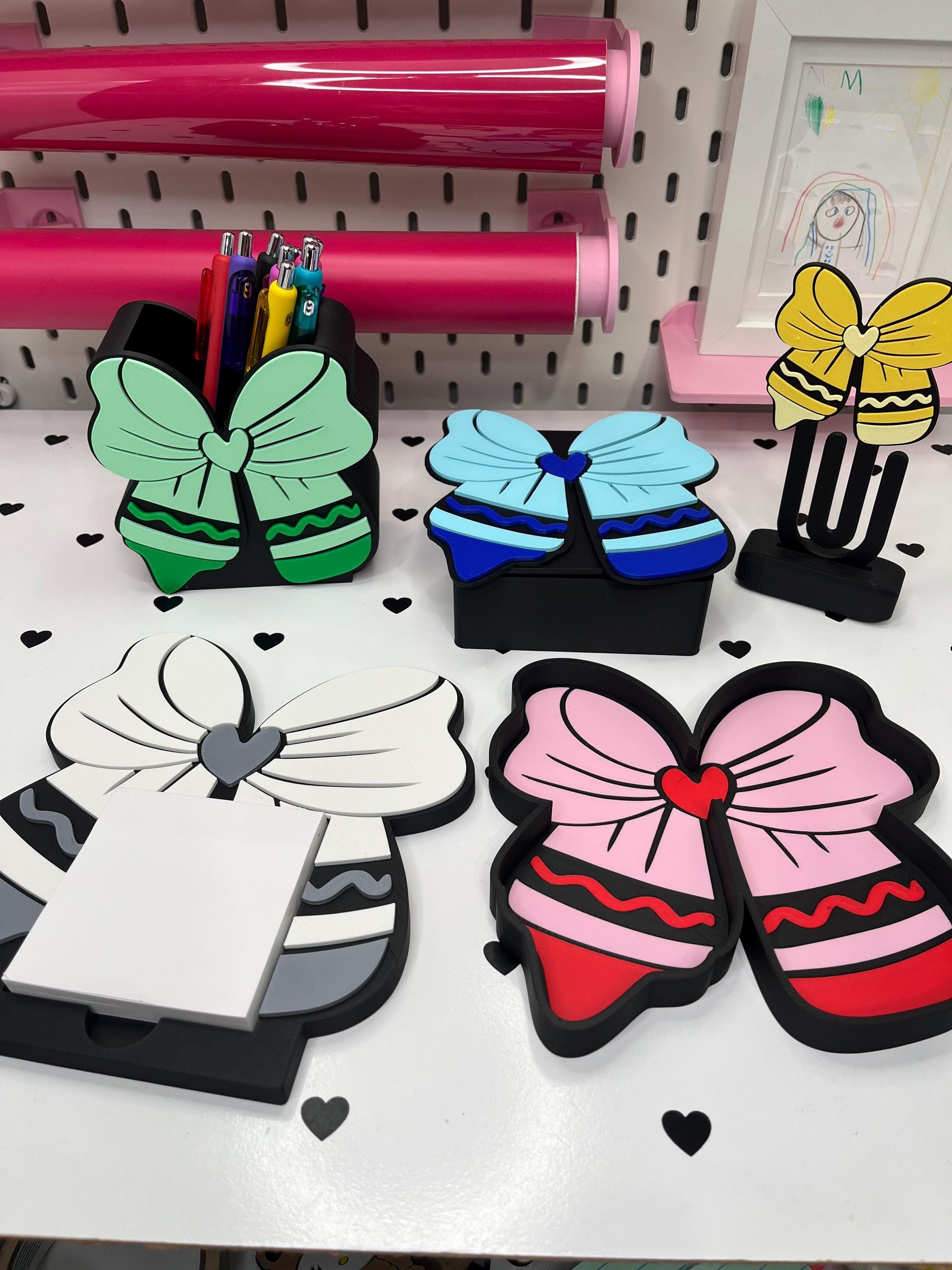 Crayon Bow Desk Accessories Bundle – 3MF Files | 3D Print Desk Decor | Digital Download