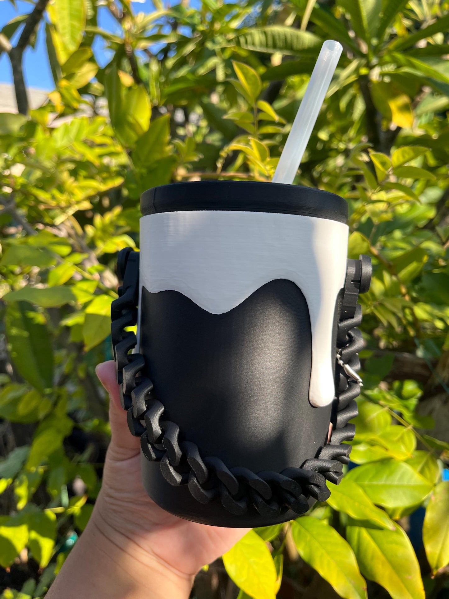 Drip Can Cooler with Chain Handle