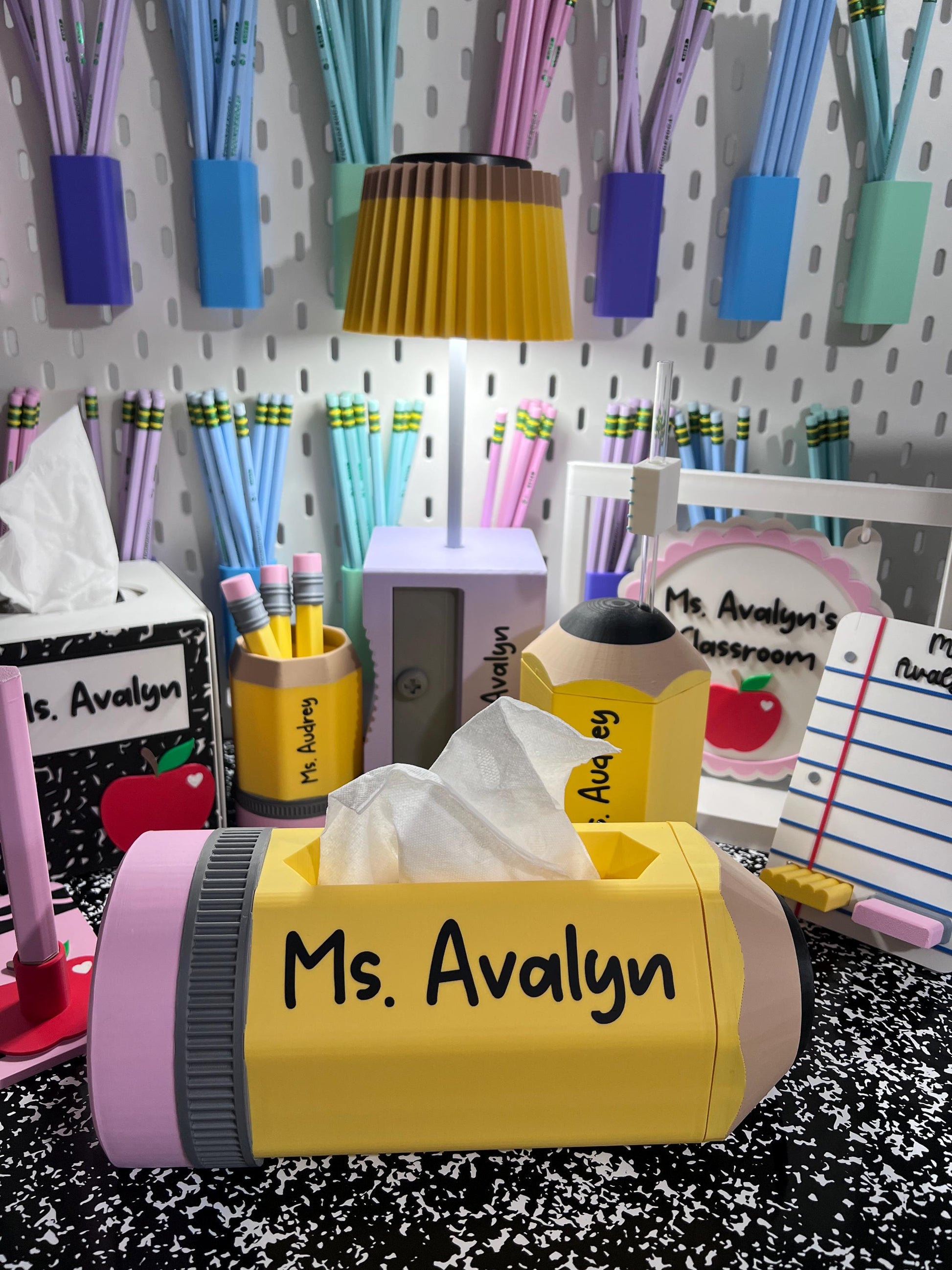 Personalized Pencil Table Lamp, Teacher Desk Lamp, Pencil Sharpener Lamp, Cordless Rechargeable Touch Lamp, Classroom Decor, Teacher Gift