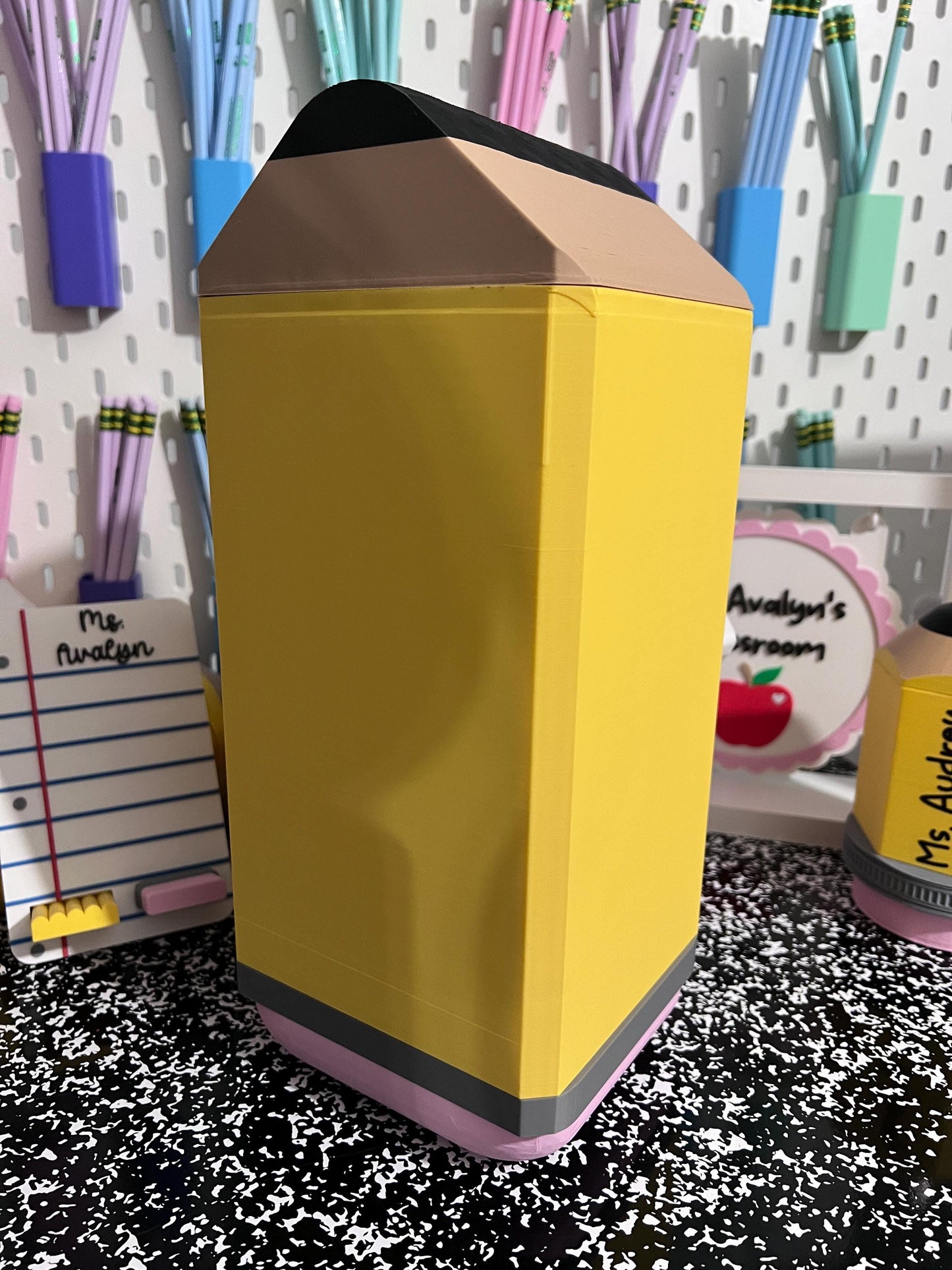 Pencil Tissue Box Holder | 3D Printable Digital File | Teacher Classroom Decor | Back to School Tissue Box Cover | 3MF Download
