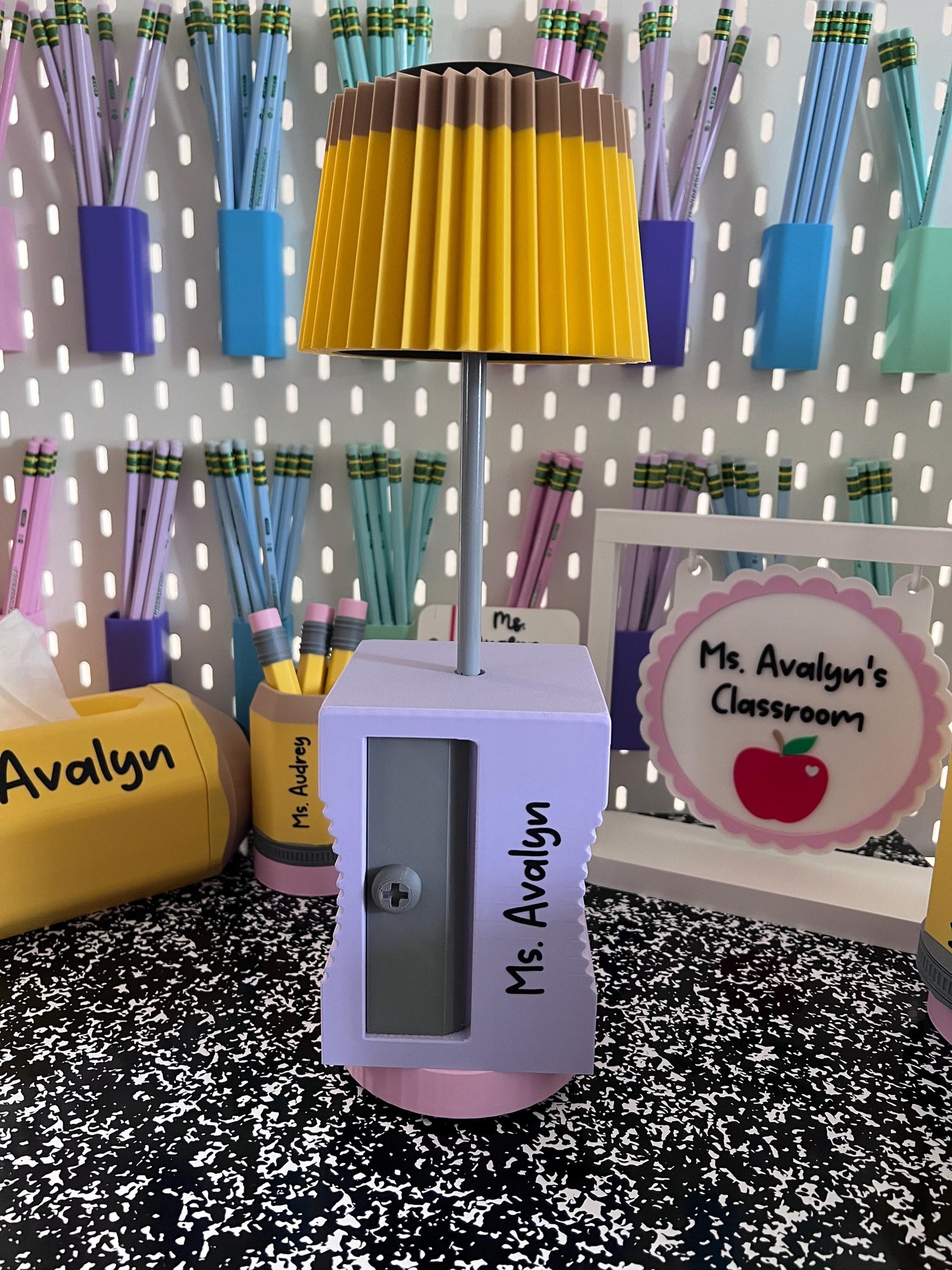 Personalized Pencil Table Lamp, Teacher Desk Lamp, Pencil Sharpener Lamp, Cordless Rechargeable Touch Lamp, Classroom Decor, Teacher Gift