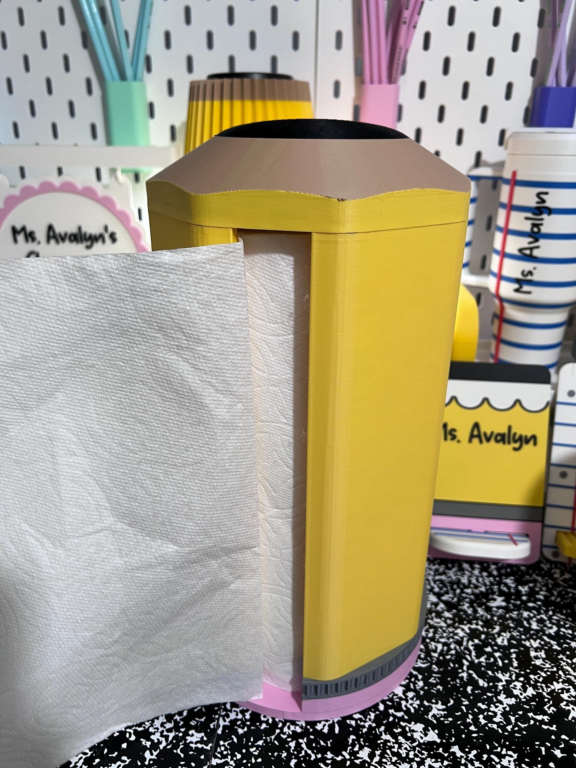 Pencil Paper Towel Holder, Teacher Classroom Decor, Personalized Teacher Gift, 3D Printed Paper Towel Stand, School Supply Decor