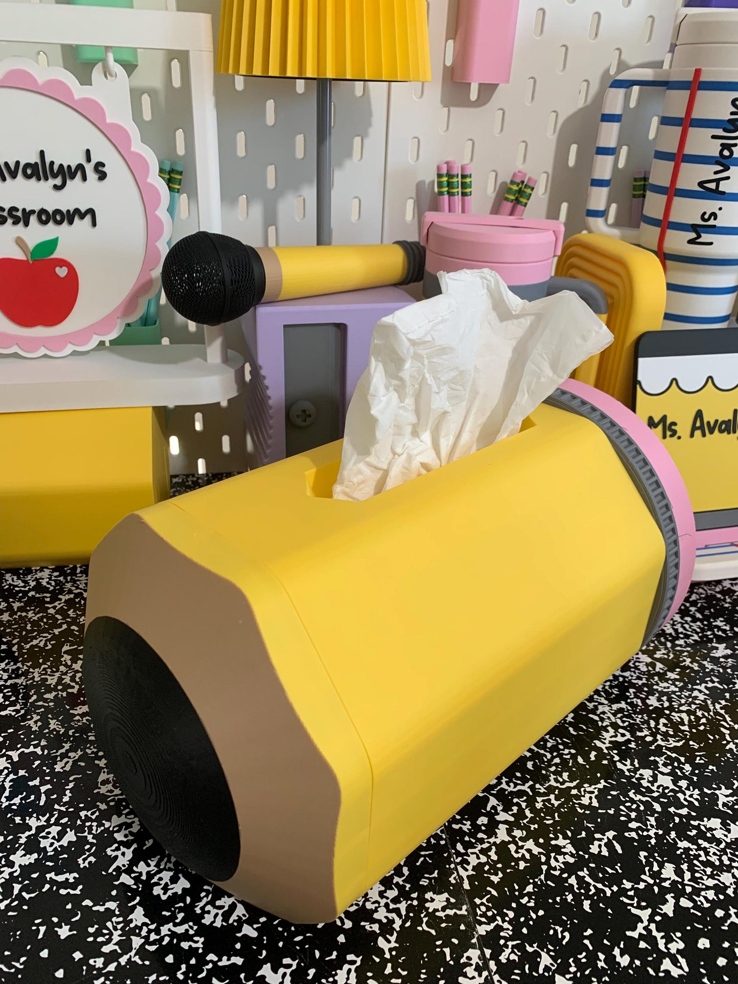 Pencil Tissue Box Holder, Personalized Teacher Gift, Classroom Decor, Teacher Desk Accessories, 3D Printed Tissue Box Cover