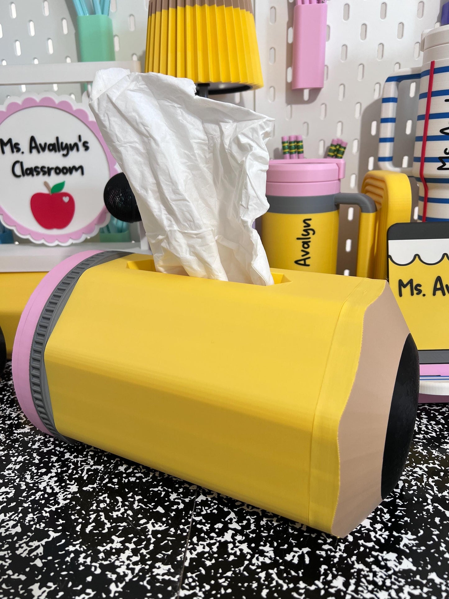 Pencil Tissue Box Holder, Personalized Teacher Gift, Classroom Decor, Teacher Desk Accessories, 3D Printed Tissue Box Cover