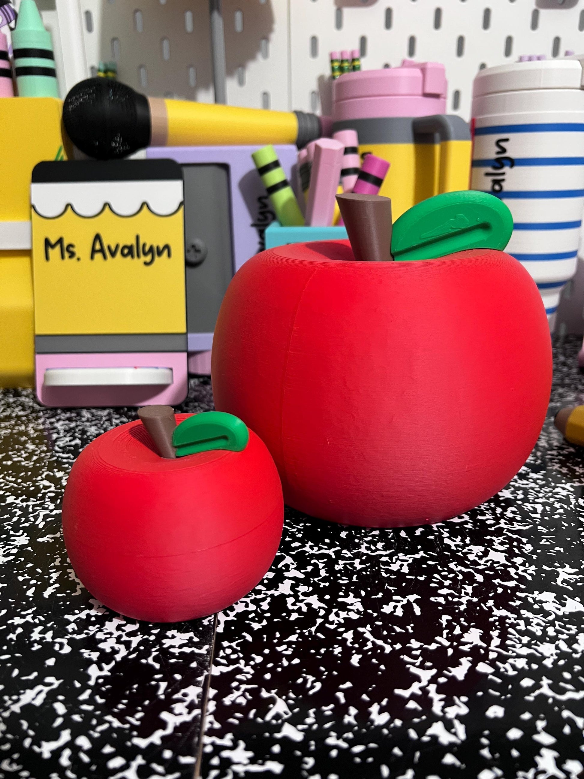 3D Printed Apple for Teacher, Teacher Desk Decor, Apple Teacher Gift, Classroom Decoration, Back to School Gift, Teacher Appreciation Gift