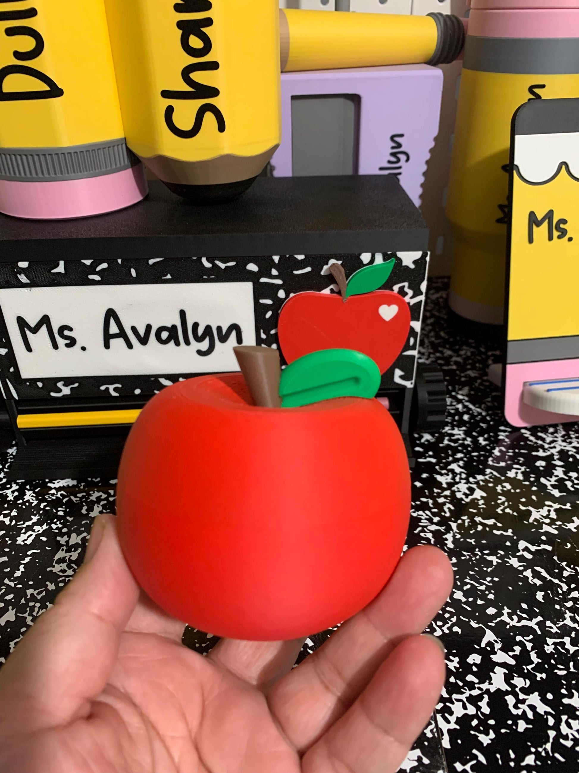 3D Printed Apple for Teacher, Teacher Desk Decor, Apple Teacher Gift, Classroom Decoration, Back to School Gift, Teacher Appreciation Gift