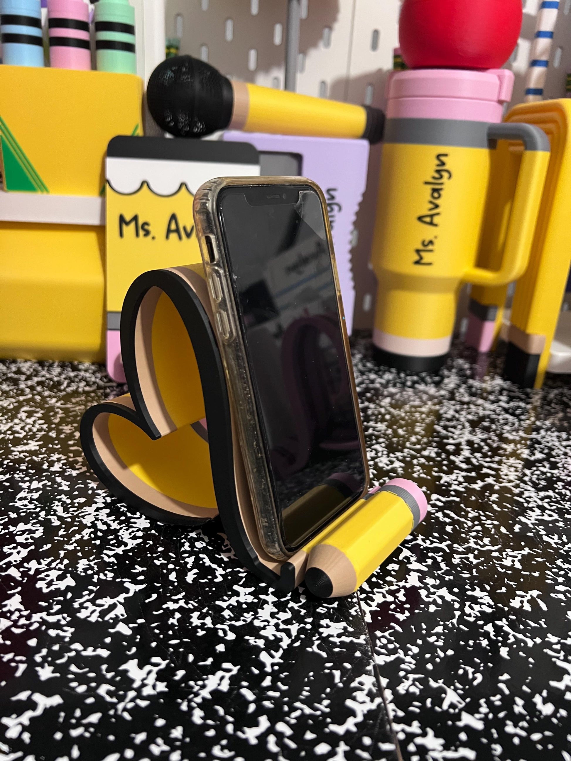 Heart Phone Holder, Pencil Phone Stand, Crayon Phone Holder, Teacher Desk Accessory, Teacher Gift, Classroom Decor, Back to School Gift