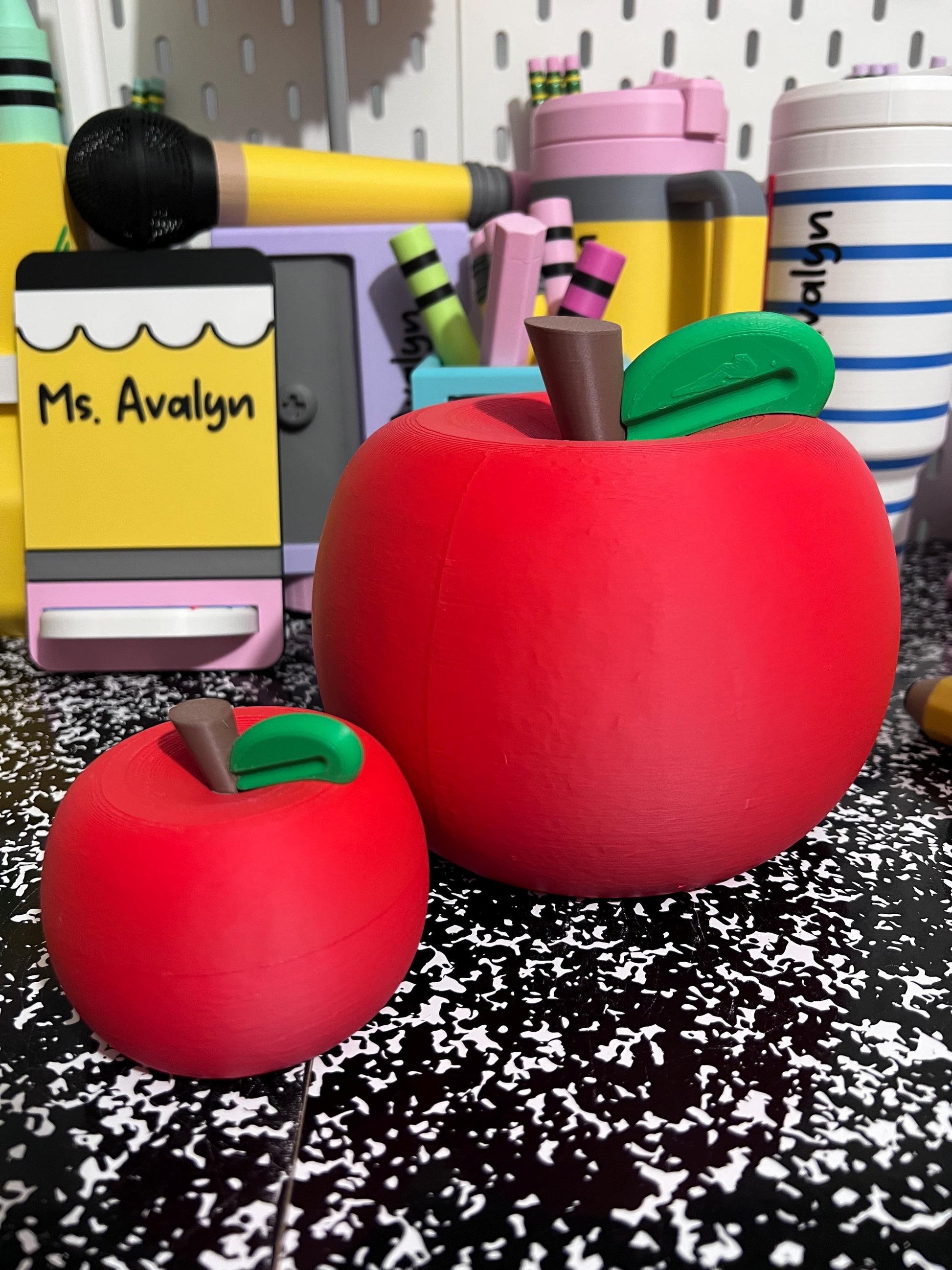 3D Printed Apple for Teacher, Teacher Desk Decor, Apple Teacher Gift, Classroom Decoration, Back to School Gift, Teacher Appreciation Gift