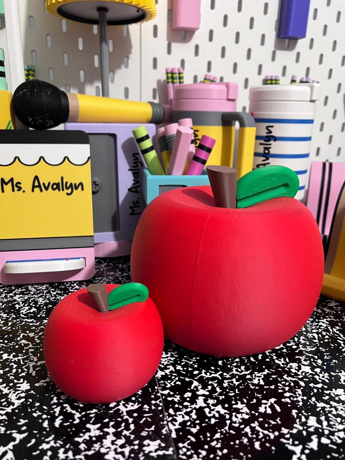 3D Printed Apple for Teacher, Teacher Desk Decor, Apple Teacher Gift, Classroom Decoration, Back to School Gift, Teacher Appreciation Gift